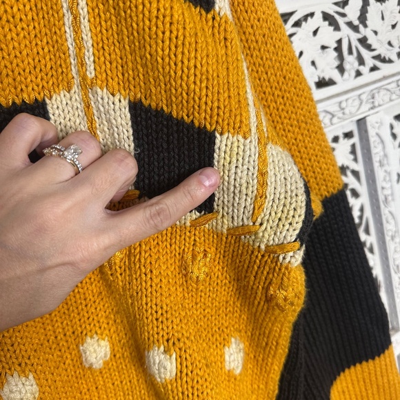 Vintage Black & Yellow Chunky Grannycore Turtleneck Geometric Artsy Sweater - Picture 5 of 7